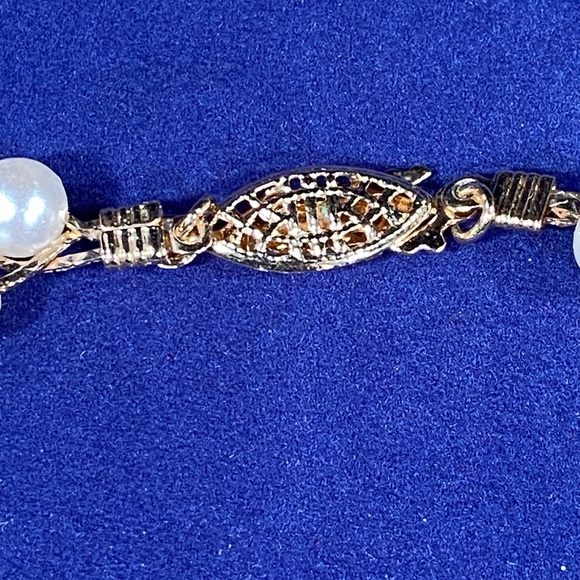 Vintage Avon Gold Tone Double Faux Pearl Choker Necklace - Picture 3 of 4